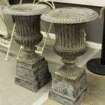 890 6101 GARDEN URNS